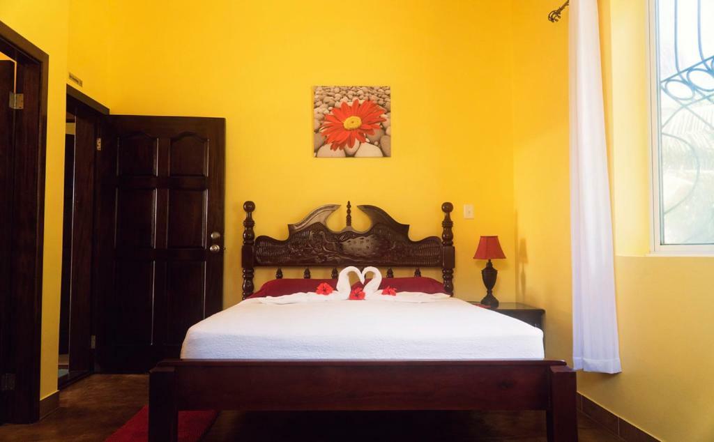 The White Horse Inn - Hopkins Village Beach Belize Exteriér fotografie